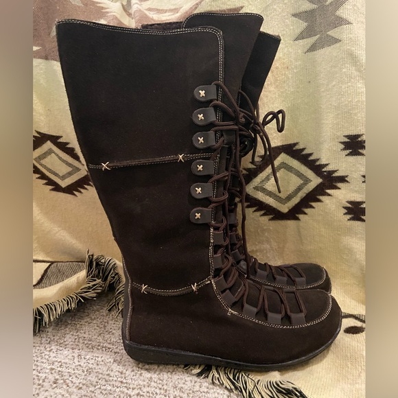 Artica “Cheyenne” brown suede lace up boots NIB - Picture 4 of 10